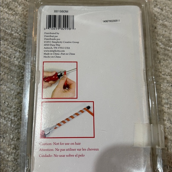 Simplicity Red Ribbon Curling Tool - Picture 2 of 2